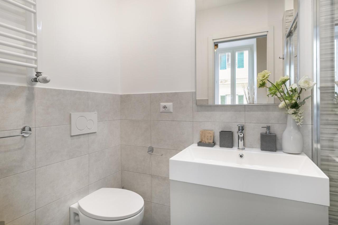 White Ostilia Guesthouse روما المظهر الخارجي الصورة