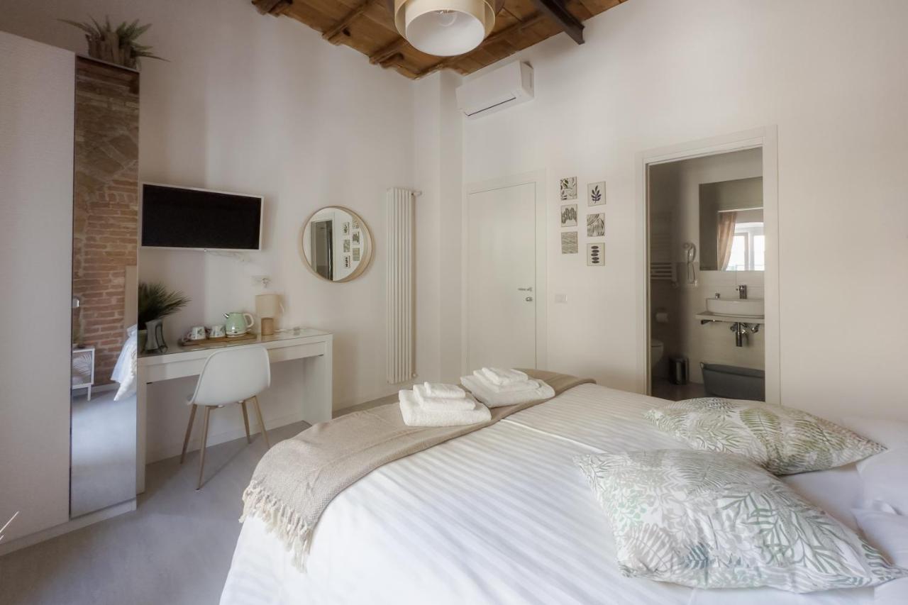 White Ostilia Guesthouse روما المظهر الخارجي الصورة