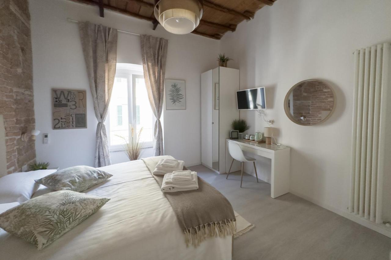 White Ostilia Guesthouse روما المظهر الخارجي الصورة