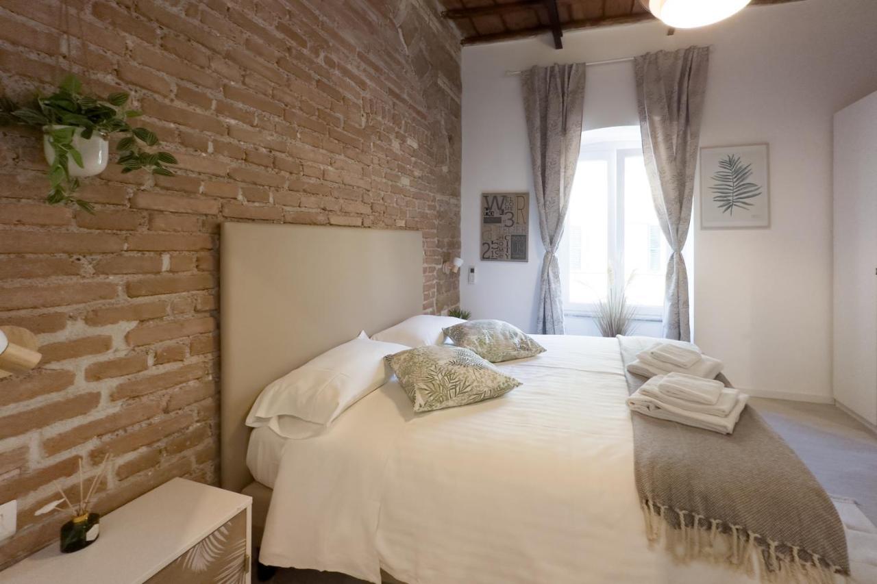 White Ostilia Guesthouse روما المظهر الخارجي الصورة